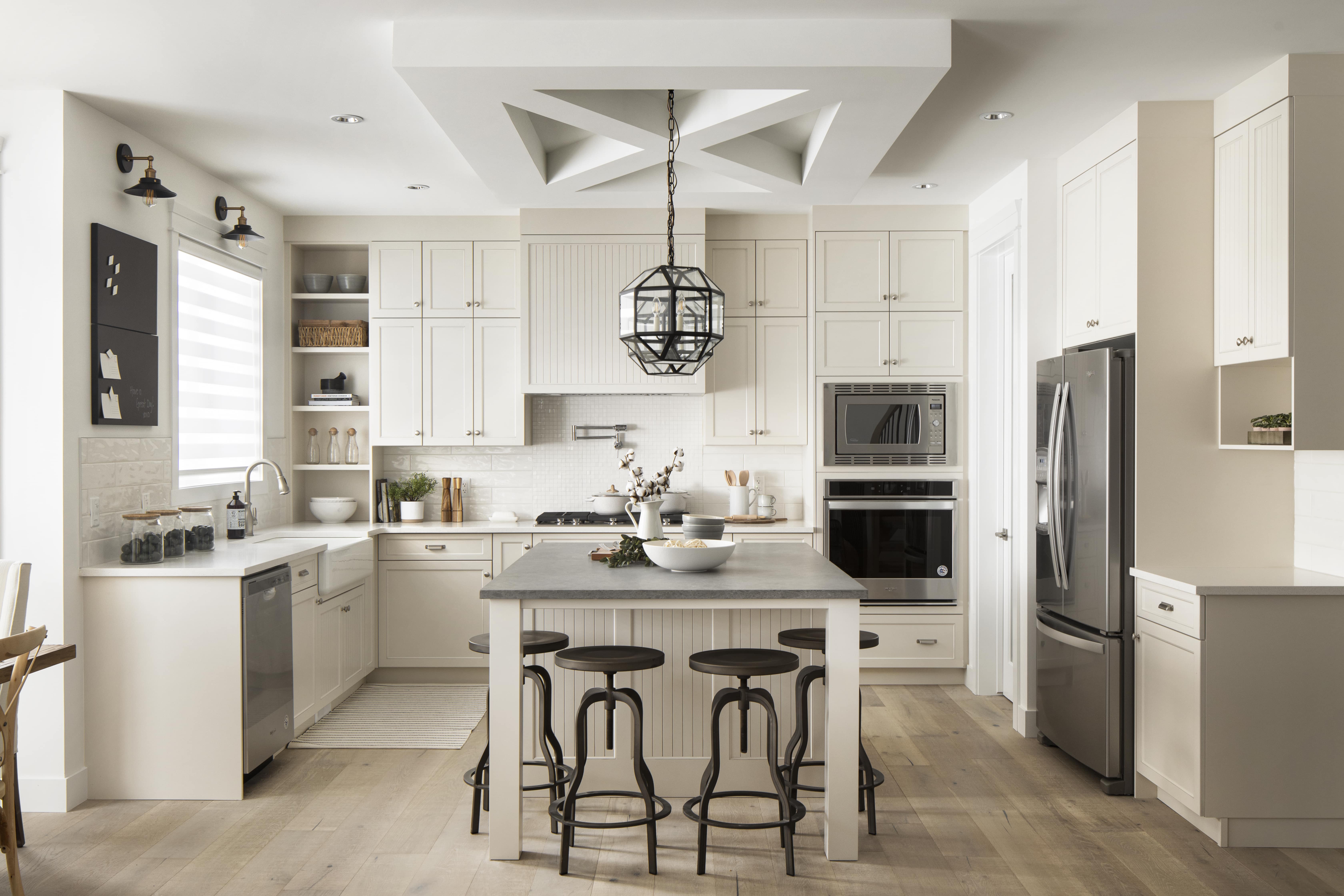 Luxuria_Homes_Builder_Calgary_Airdrie_Edmonton_Chestermere_Strathmore11-min